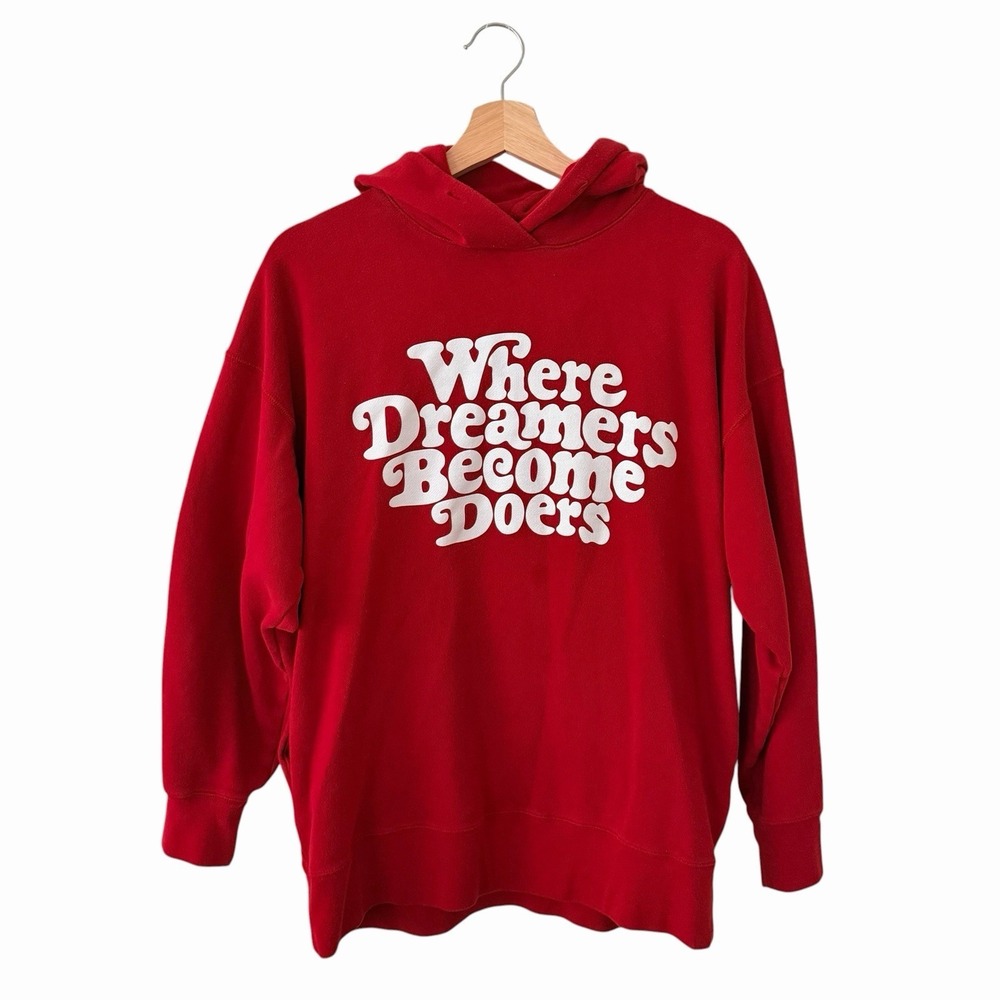 Uniqlo UT Hoodie Men Red Graphic "Where Dreamers Become Doers" Sweatshirt Size M